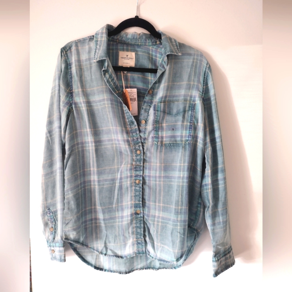 American Eagle Flannel Button Down shirt sz S